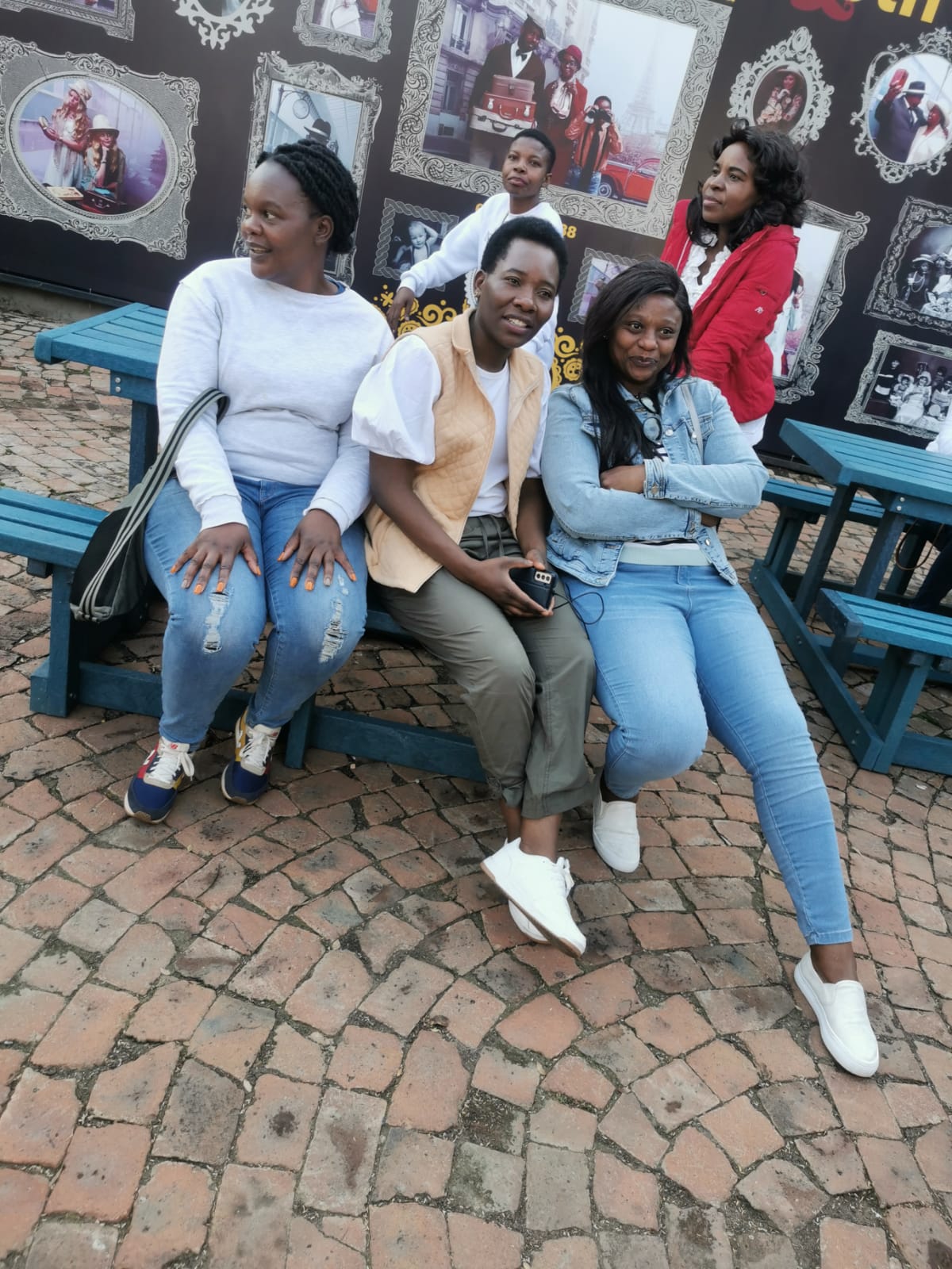 Singles Outing